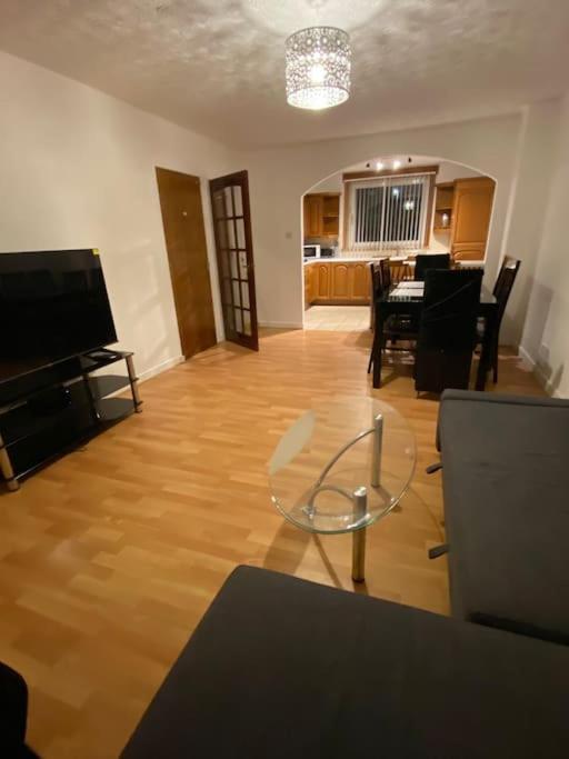 3 Bedroom Home-Inverkeithing Exterior foto